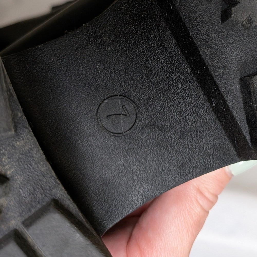 Universal Thread Black Chunky Platform Loafers Sz… - image 6